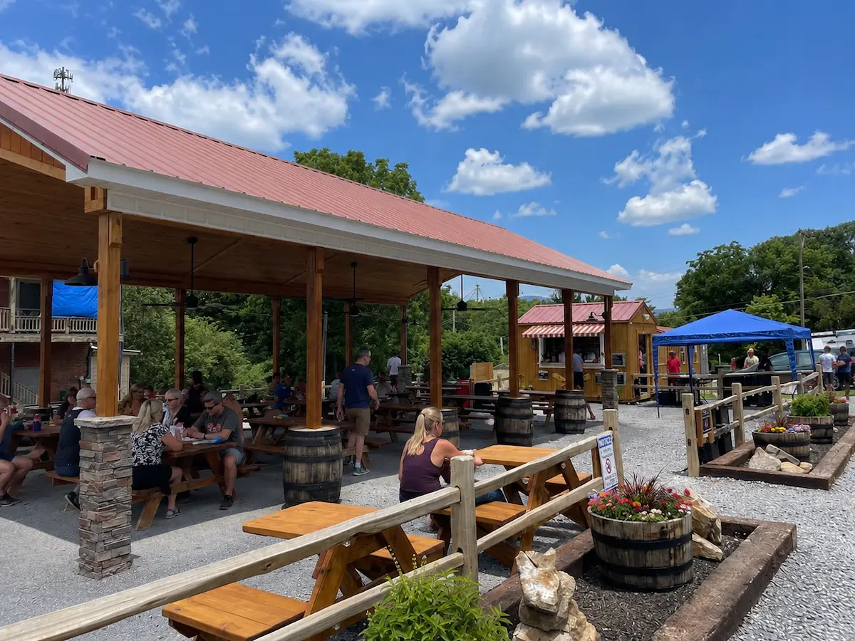 West Main Market in Luray, Virginia